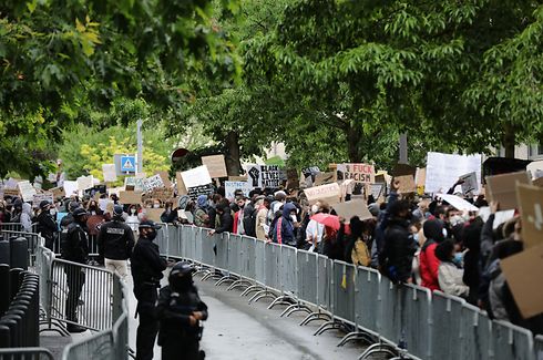 Lokales, demo virun US ambassade, George Floyd, foto: Chris Karaba/Luxemburger Wort