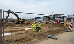 Lok , Sueden , BdT , Baustelle neue Tankstelle , Belval , hinter CFL Parking , Foto:Guy Jallay/Luxemburger Wort
