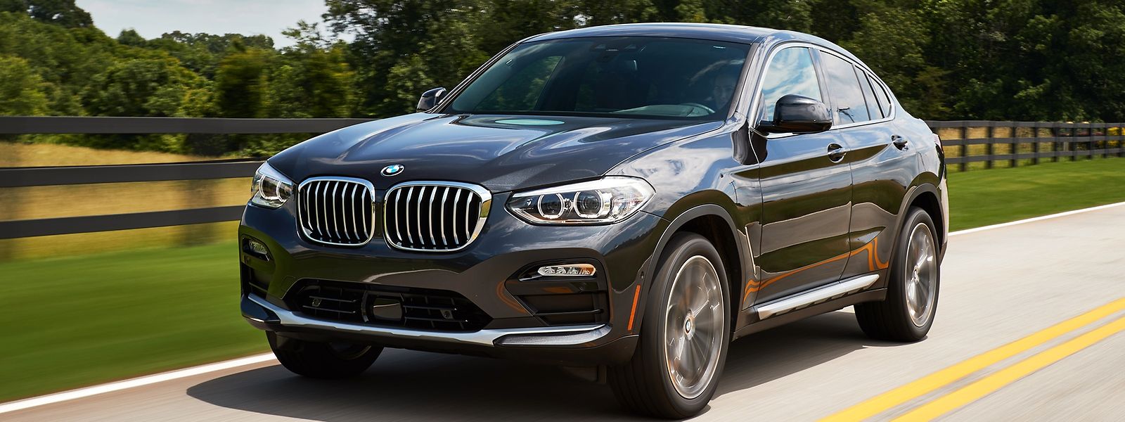 Der neue BMW X4 wirkt wesentlich ausgewogener als der nur knapp vier Jahre gebaute Vorgänger.