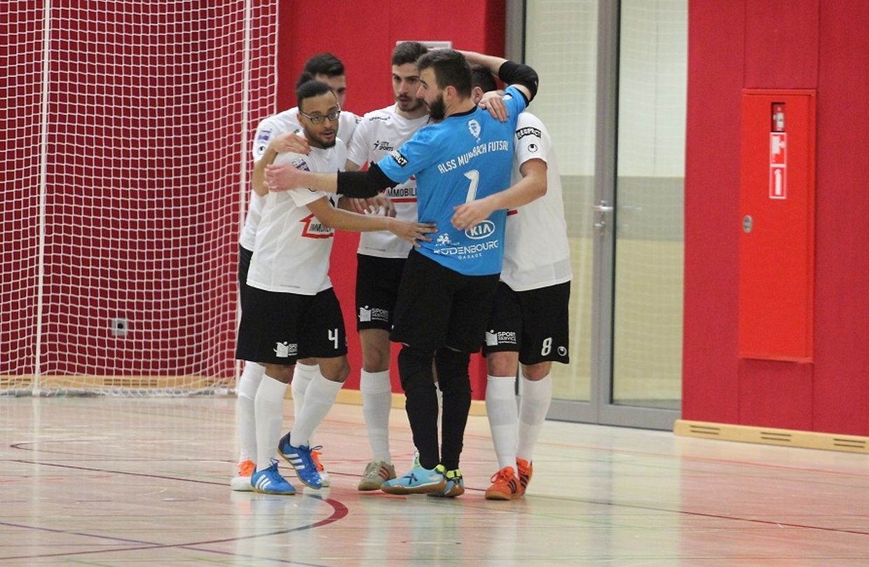 Mais um dos golos da ALSS e a festa dos visitantes em Differdange