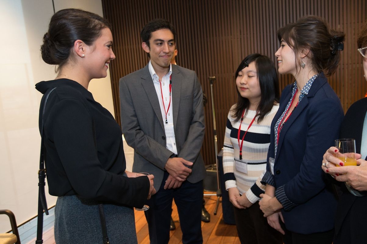 Treffen an der Universität Sophia.