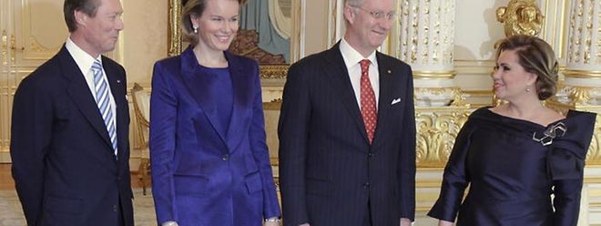(v.l.n.r.) Erstes offizielles Zusammentreffen im Palais: Großherzog Henri, Königin Mathilde und König Philippe von Belgien, Großherzogin Maria Teresa.