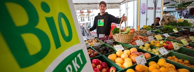 Bio-Lebensmittel stehen in Luxemburg hoch im Kurs. Dennoch landet ein Drittel aller Esswaren im Müll.