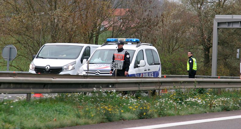 Contrôles sur A3 frontière franco-luxembourgeoise de la police hauteur Entrange, photo Maurice Fick
