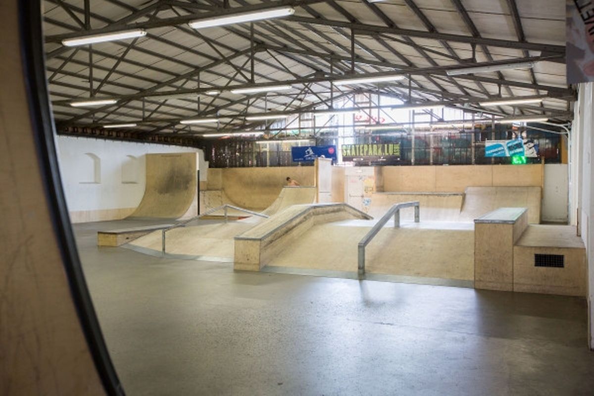 Get lessons on Thursday using the various ramps in this indoor skatepark