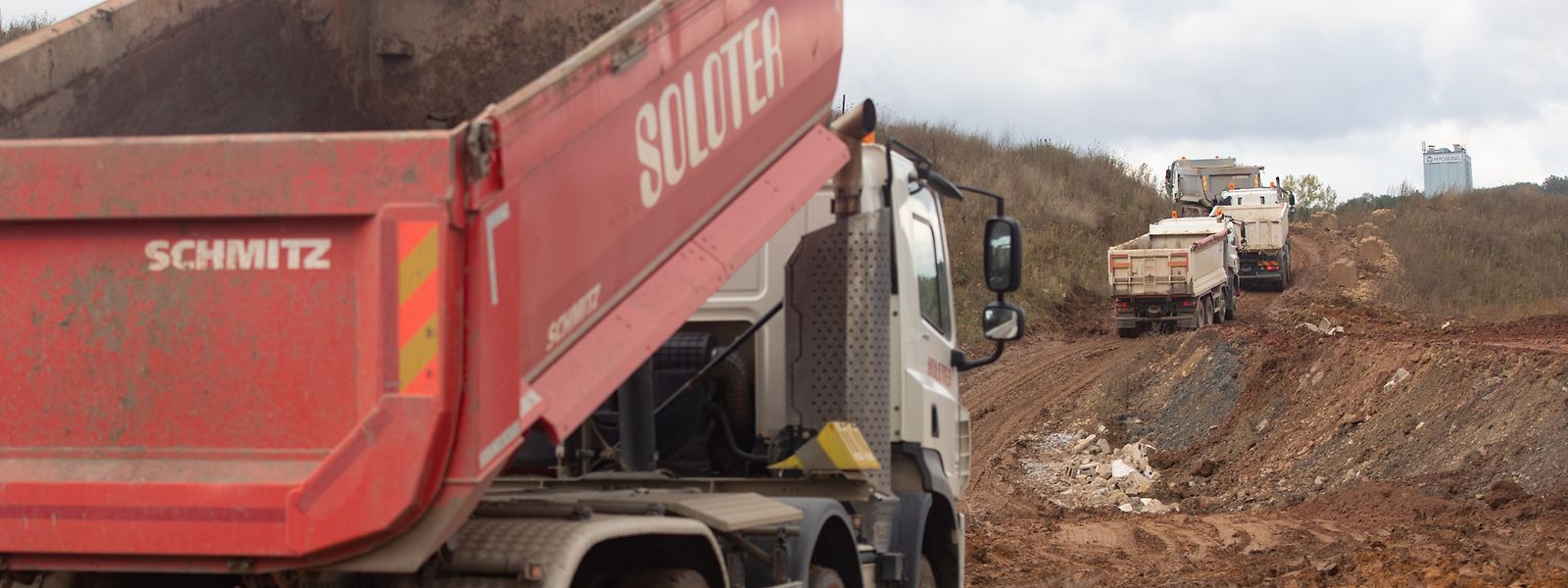 In Luxemburg herrscht seit Jahren ein ungebrochener Bauboom: In den Bauschuttdeponien wie hier in Colmar-Berg herrscht Hochbetrieb.