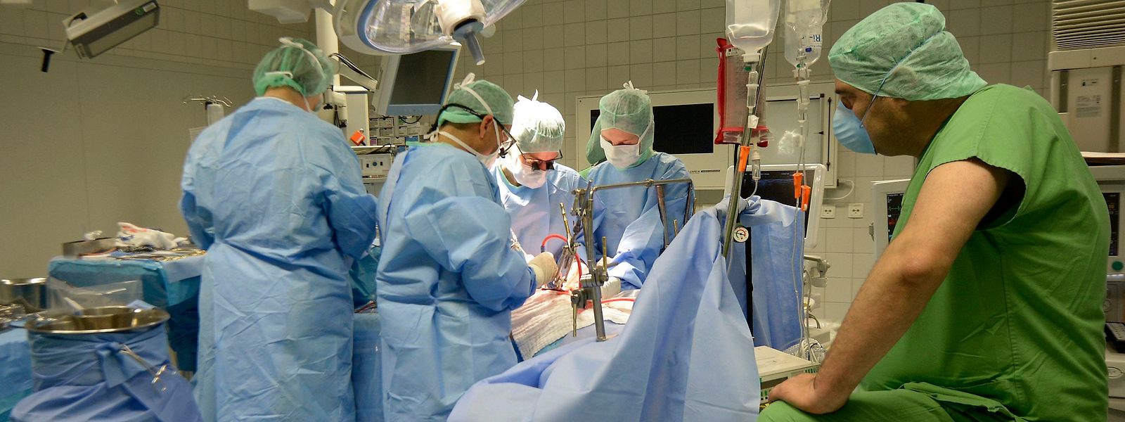 Les urgences chirurgicales, elles, sont maintenues dans l'activité hospitalière.