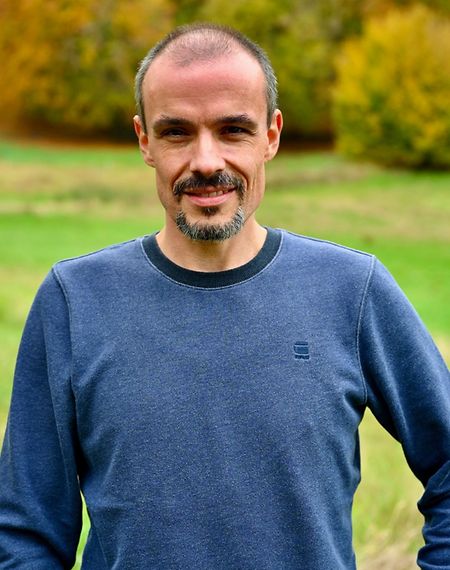 Jacquemart provides historical snippets on his page