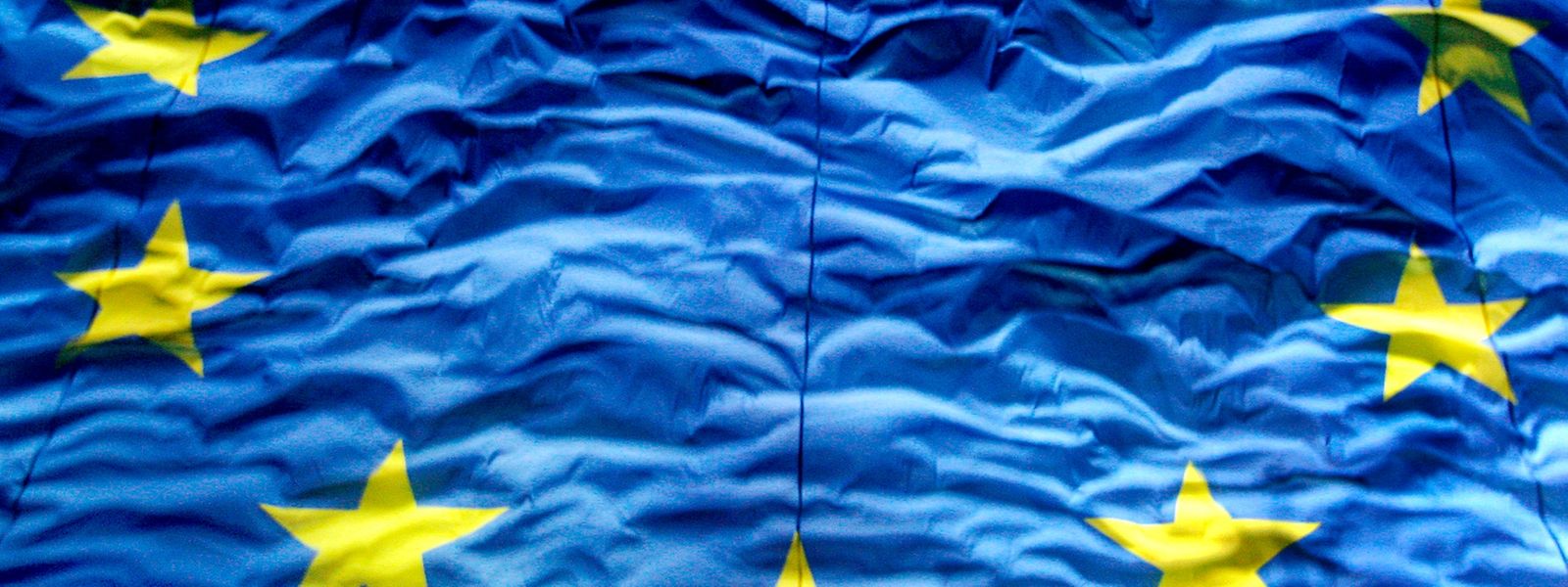 Halbjährlich veröffentlicht die Europäische Kommission die Ergebnisse ihrer groß angelegten Studie über die öffentliche Meinung in der EU. 