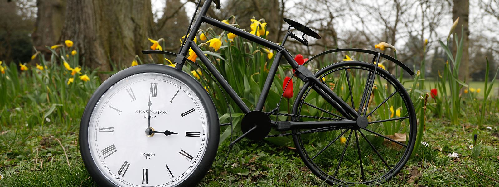 In der Nacht wird die Uhr von 2 auf 3 Uhr gedreht.