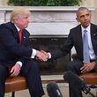 US-Präsident Barack Obama und sein Nachfolger Donald Trump bei einem Gespräch nach der Wahl im Weißen Haus. 