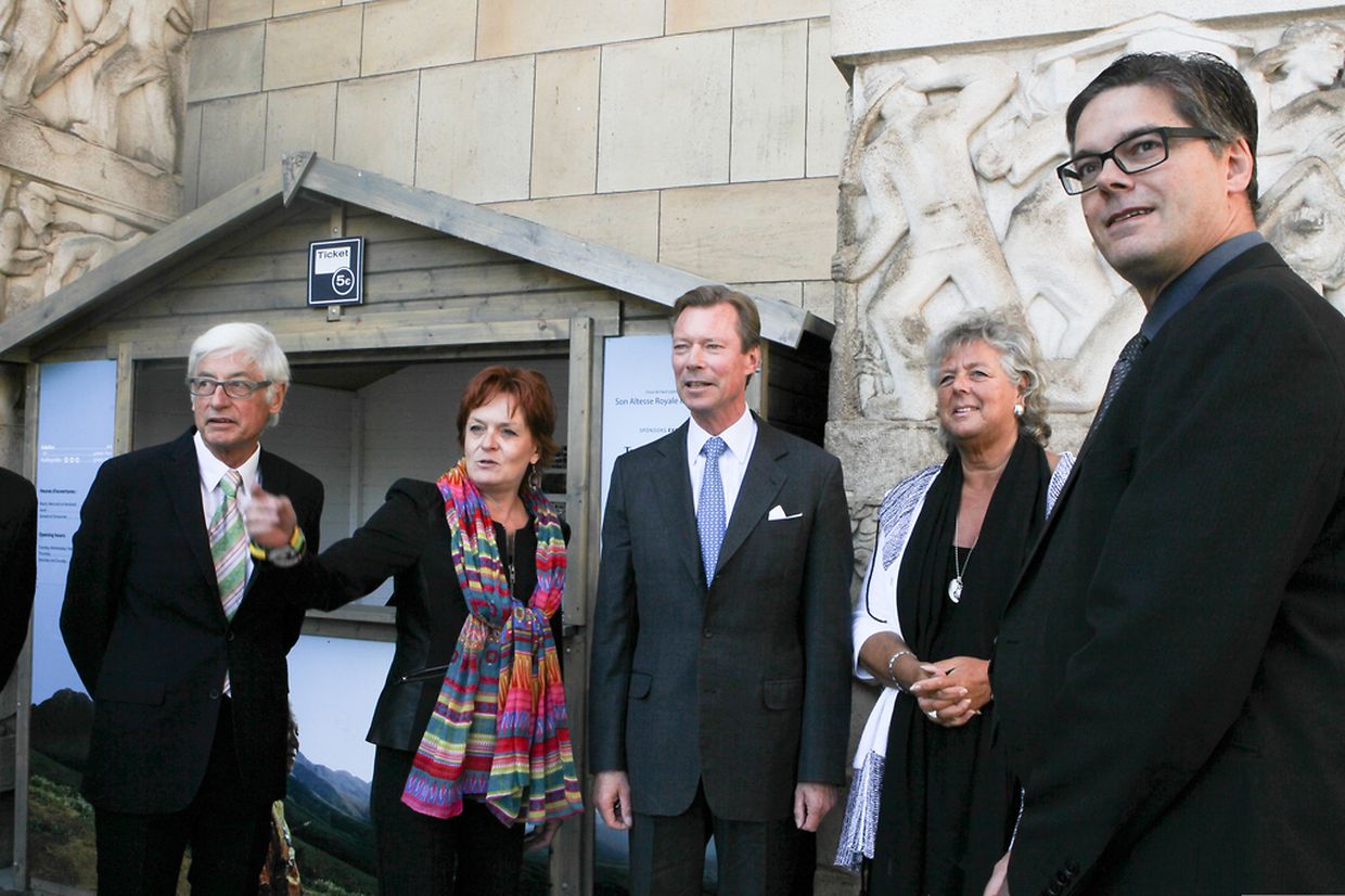Großherzog Henri besucht Nelson-Mandela-Ausstellung
