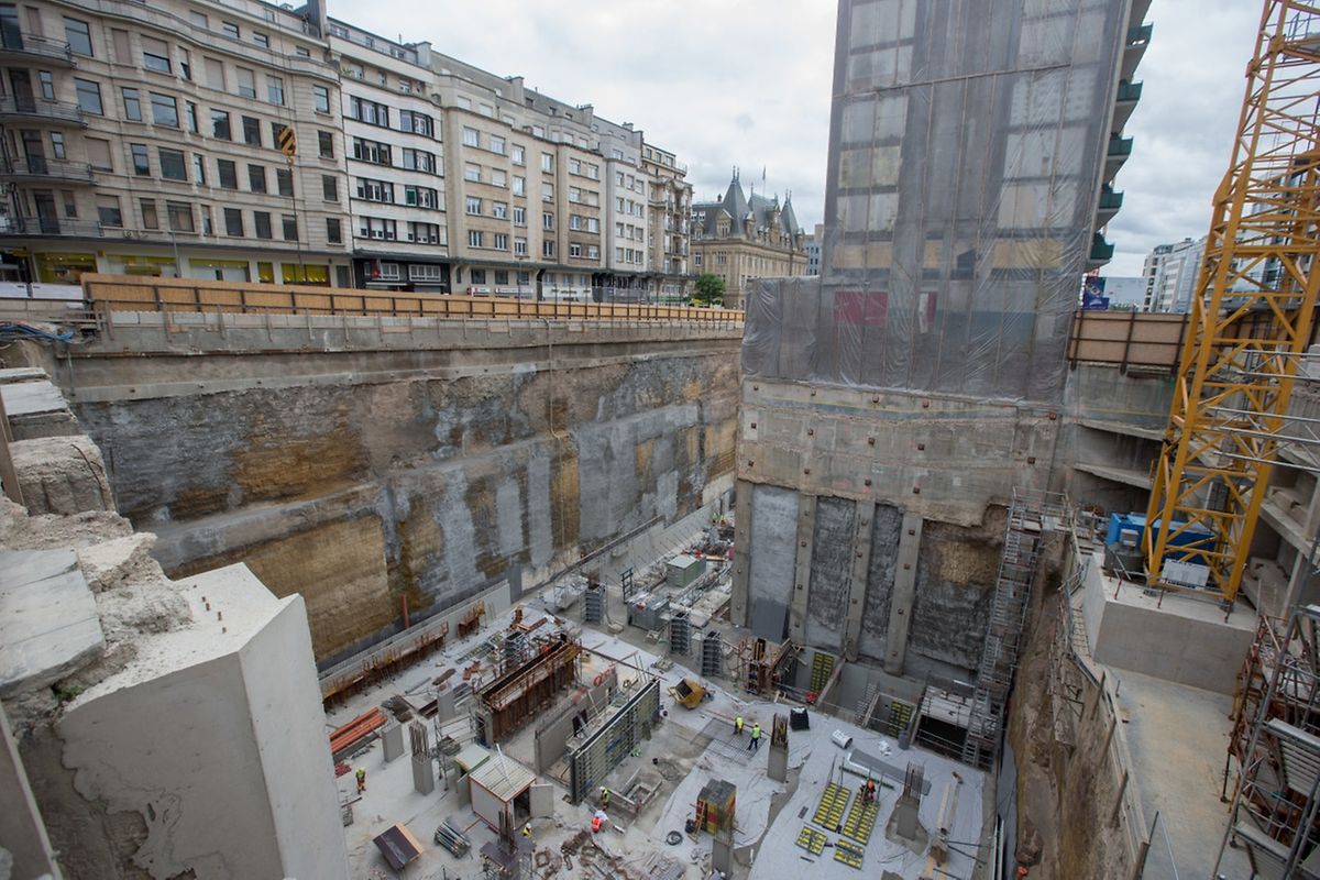 Im Mai 2018 sollen die Tiefgarage, die "Galeria Inno", die "Fnac" und das Restaurant fertiggestellt sein.