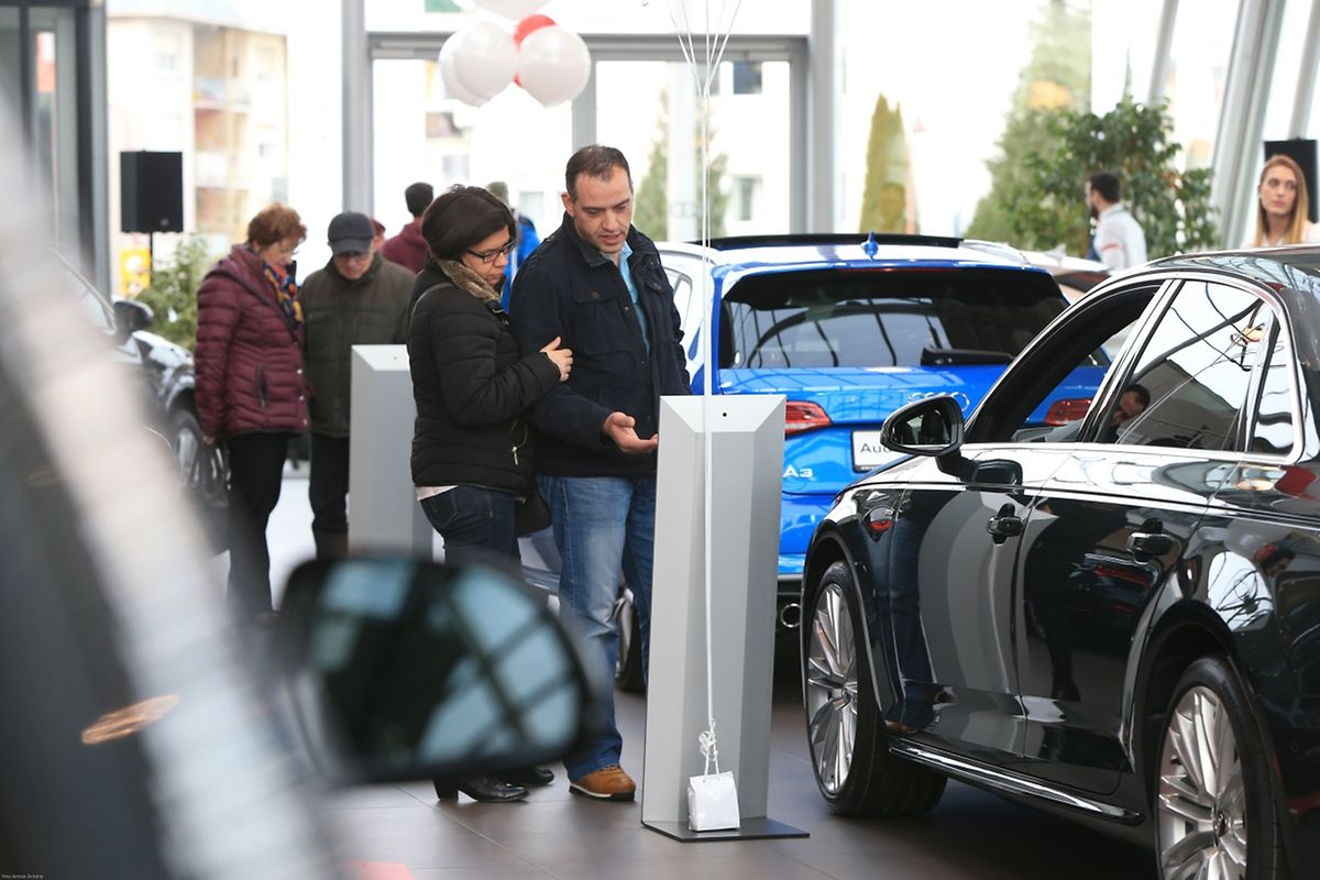 Wie viele PS? Wie hoch ist der Verbrauch? Die Besucher informieren sich... 