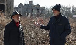 Maurice Schmitt et Gabriel Becker, de l'Association franco-ukrainienne qui souhaite préserver l'ancien camp.
