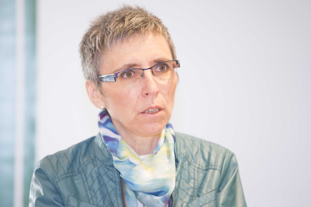 Autorin Monique Follmann-Fohl macht in der Broschüre auf das Thema Geldsorgen aufmerksam. 