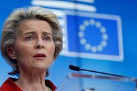 European Commission President Ursula Von Der Leyen gives a press briefing at the end of a European Council meeting mainly focused on the Covid-19 (novel coronavirus) crisis in Brussels on October 29, 2020. - More and more European countries are adopting drastic measures to curb the spread of the outbreak as part of accelerating efforts worldwide to check a resurgent coronavirus. (Photo by Olivier HOSLET / POOL / AFP)