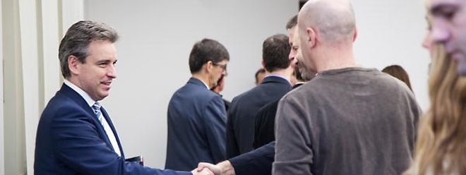 Unterrichtsminister Claude Meisch (hier bei einem Treffen mit Apess, Féduse und SEW) bekommt von den Lehrern einen Korb.