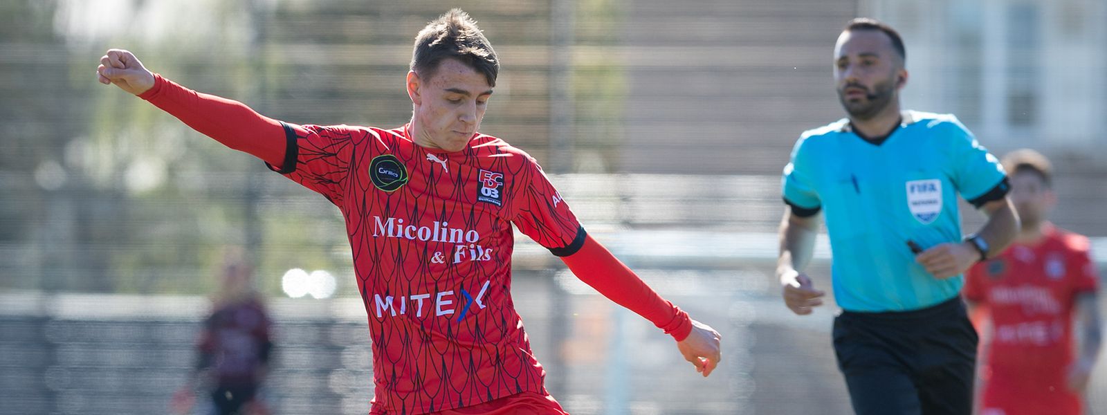 Der Differdinger Lucas Prudhomme trifft gegen Wiltz vom Punkt.