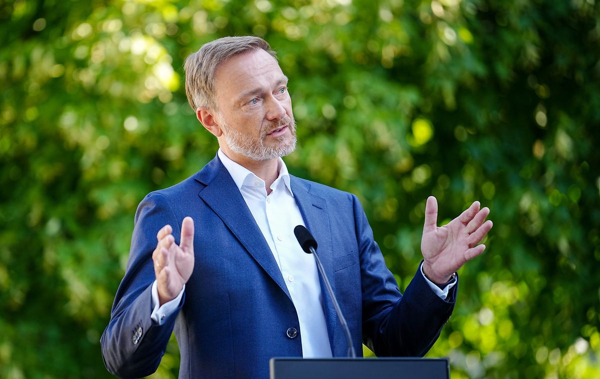 Finance Minister Christian Lindner has so far resisted calls to extend the offer until the fall.