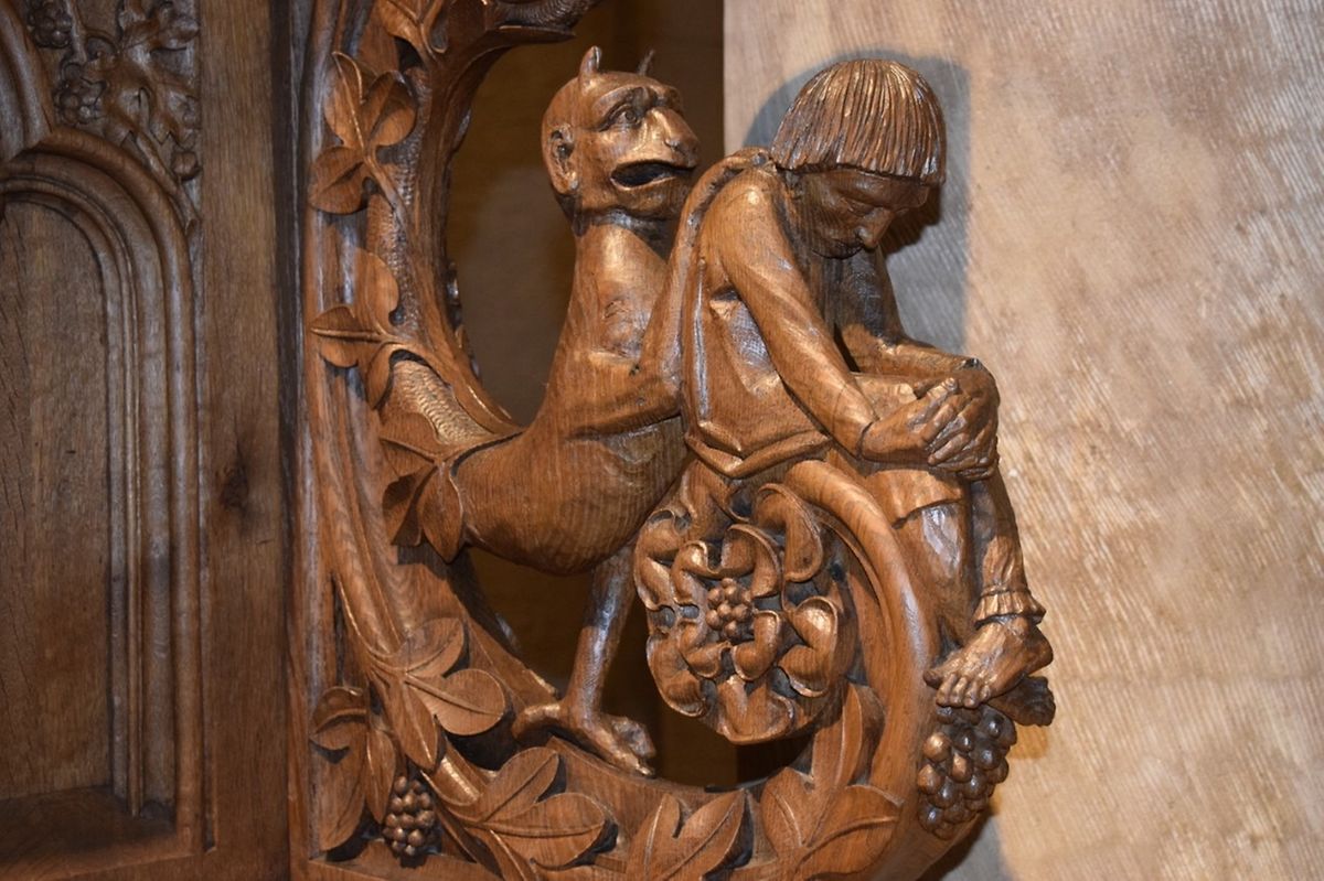 In der Basilika in Echternach können Besucher das Chorgestühl bestaunen.