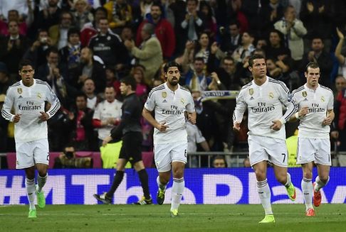 Football / Ligue des champions: Cristiano Ronaldo dépasse Raul