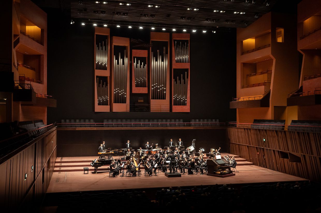 Luxembourg Wind Orchestra - LWO - "Hope" - Luxembourg - Ville - Philharmonie - 12/03/2022 - photo: claude piscitelliLuxembourg Wind Orchestra - LWO - "Hope" - Luxembourg - Ville - Philharmonie - 12/03/2022 - photo: claude piscitelli
Luxembourg Wind Orchestra
Philippe Noesen direction
Zala Kravos piano
Maurice Clement orgue