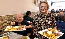 Lurdes Cordeiro serve com enorme satisfação os seus clientes diariamente. Diferentes pratos típicos portugueses todos os dias, bem no centro da capital. 