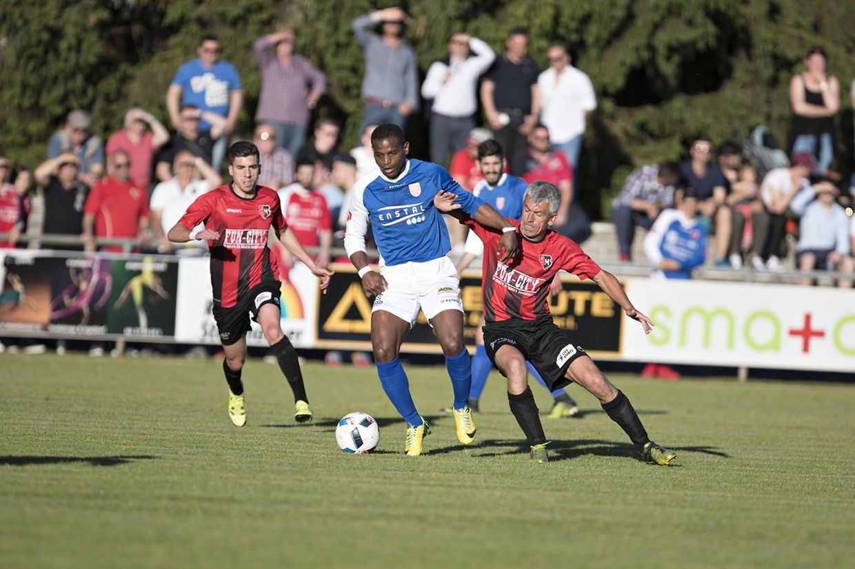 FC Mondercange - Union 05 Kayl-Tétange 1-2. - Aderito Dos Reis et Philippe Lebresne.