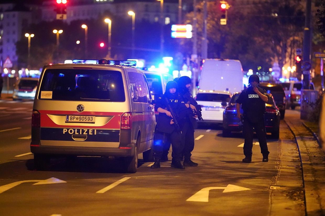 Tiroteio em Viena. 
