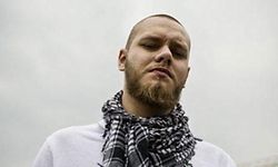 2008 trat Steve Duarte als Rapmusiker in Erscheinung, unter dem Künstlernamen "Pollo".