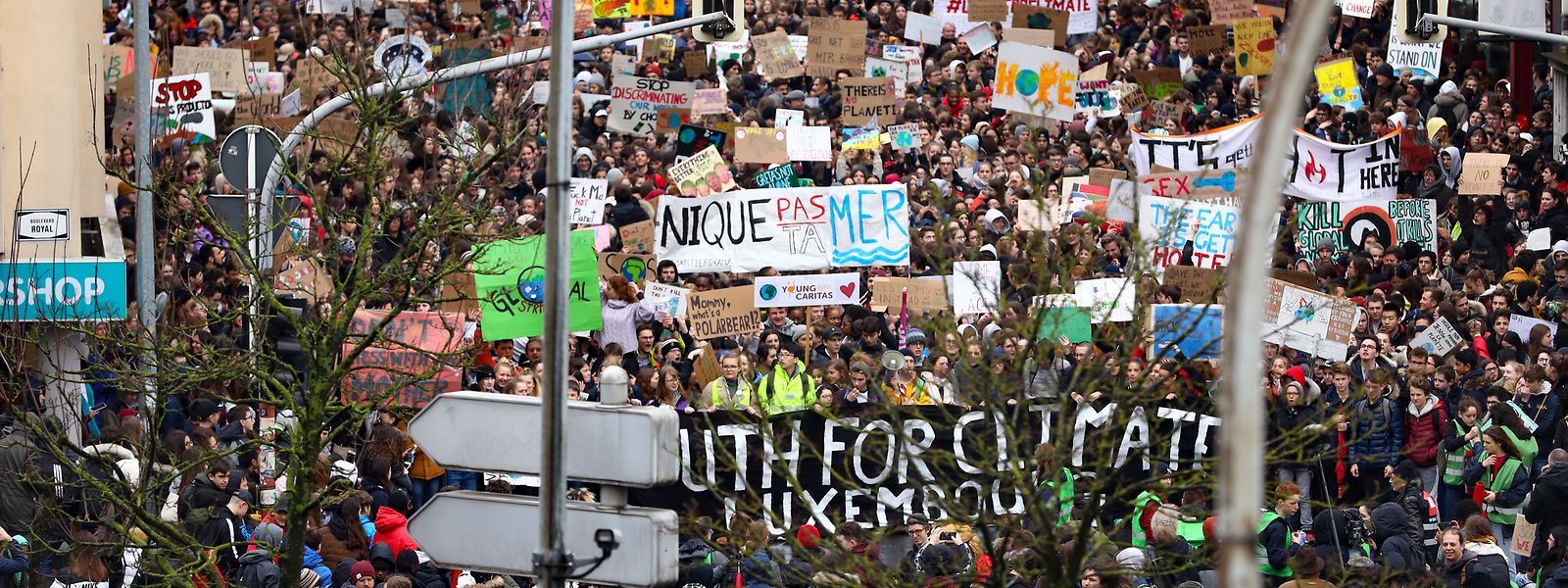 Tausende Schüler in Luxemburg schließen sich der Bewegung „Fridays for Future“ an und senden eine klare Botschaft an die Politik.