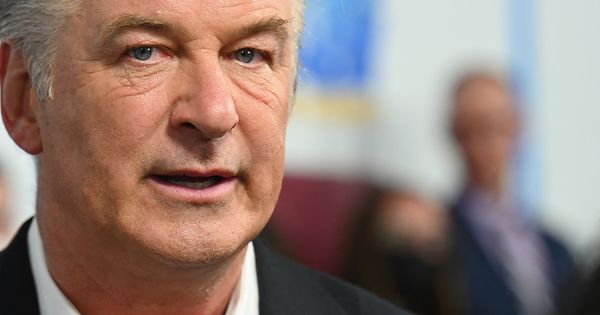 Les charges contre Alec Baldwin sont abandonnées