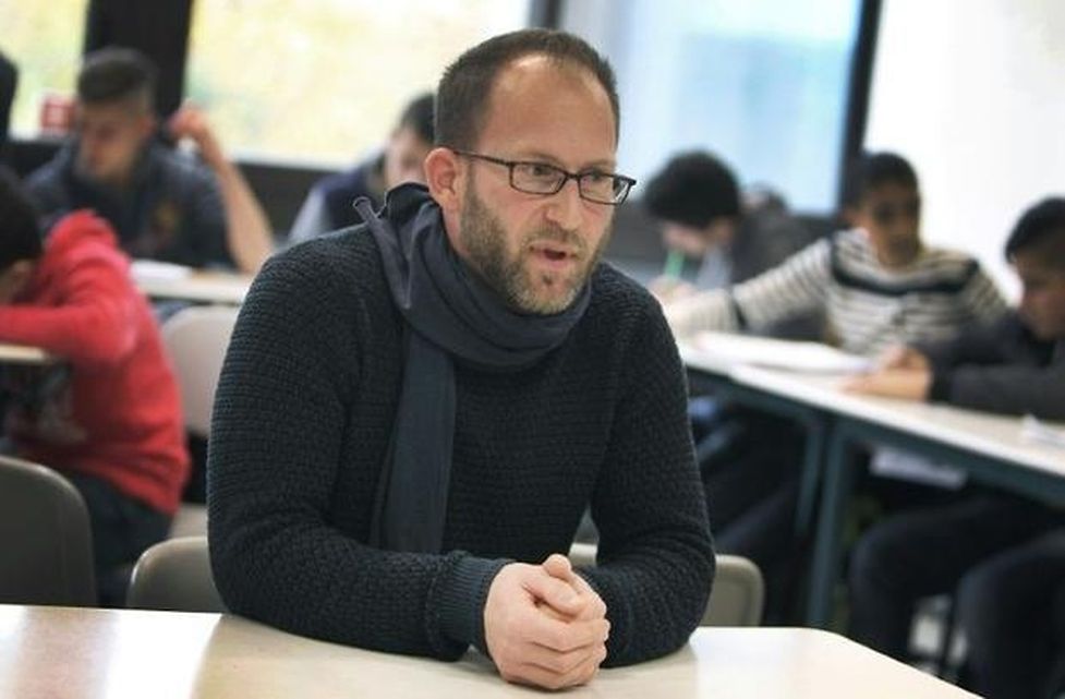 Teacher Michael Smiraglia faces huge challenges as he works with refugee students