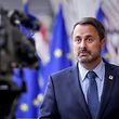 Luxembourg Prime Minister Xavier Bettel arrives ahead of a two days European Union (EU) summit at the European Council Building in Brussels, on October 15, 2020. - European leaders meet to re-examine the post-Brexit talks under pressure from English Prime Minister to give ground or see Britain walk away with no trade deal. (Photo by Olivier HOSLET / POOL / AFP)