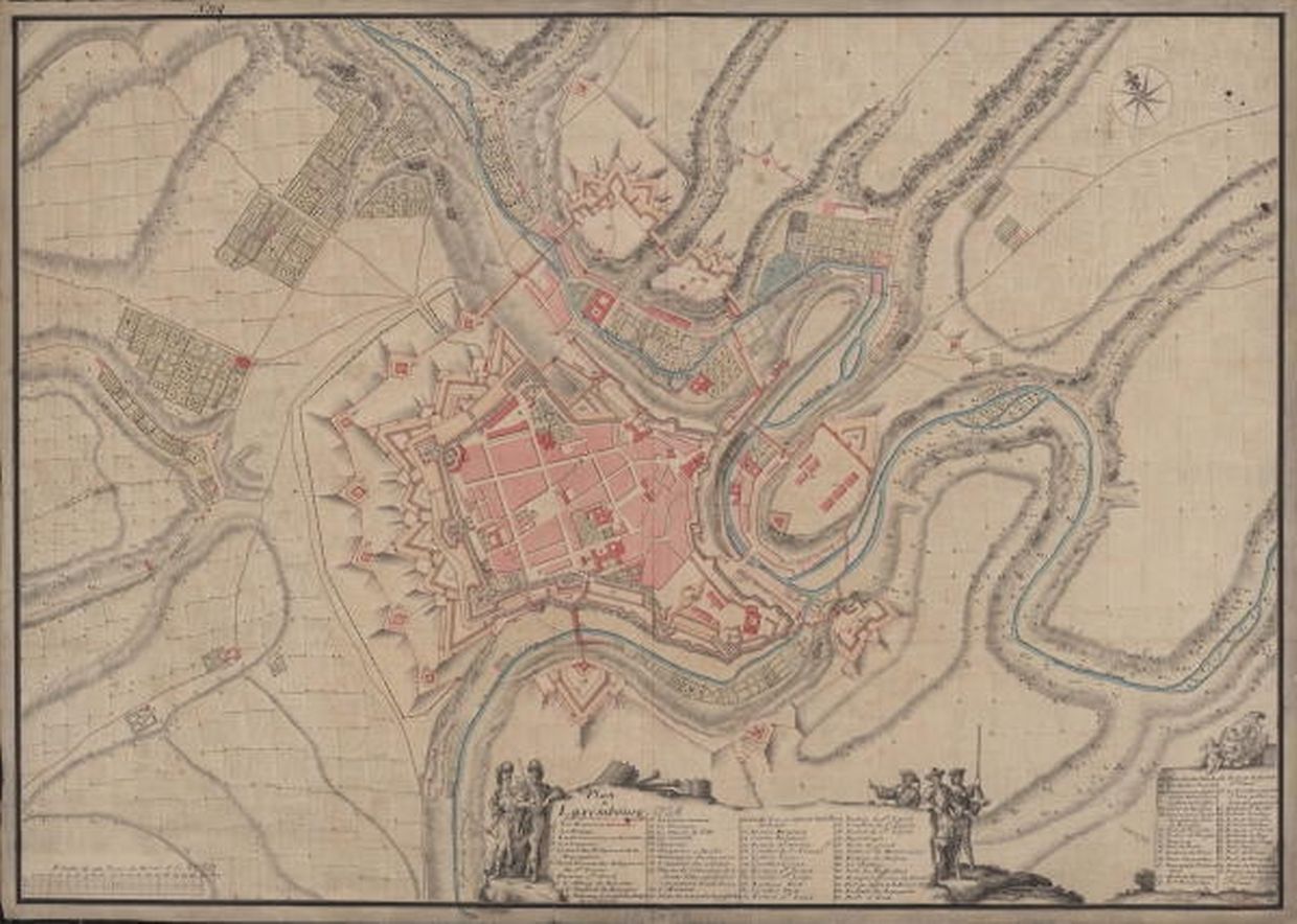 Die Pläne aus unterschiedlichen Epochen ermöglichen es dem Publikum die Entwicklung der Stadt "live" auf dem Papier mit zu erleben.