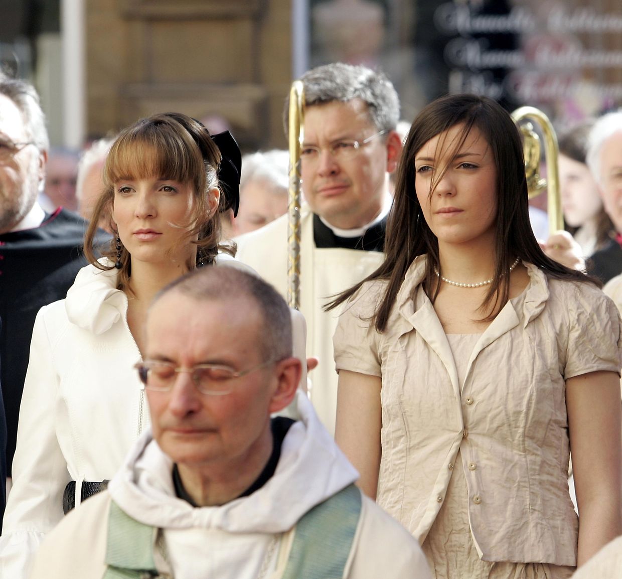 2008: Tessy neben Prinzessin Alexandra (r.) bei der Schlussprozession der Oktave im April.