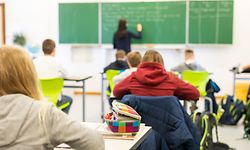 Für die Gewährleistung des Schulbetriebs wurde gesorgt; das außerschulische Dasein der Kinder und Jugendliche wurde vernachlässigt. 