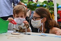 (FILES) In this file photo teachers, students and parents participate in an outdoor learning demonstration for NYC schools in front of the Patrick F. Daly public school (P.S. 15) on September 02, 2020 in the Brooklyn borough of New York City. - New York Mayor Bill de Blasio said October 4, 2020 he planned to put nine neighborhoods back under tight shutdowns as Covid-19 cases rise in the city, which had largely controlled the pandemic after a catastrophic outbreak.
"Today, unfortunately, is not a day for celebration," de Blasio said, announcing he would ask to close nonessential businesses and all schools in nine neighborhoods of Brooklyn and Queens. (Photo by Angela Weiss / AFP)