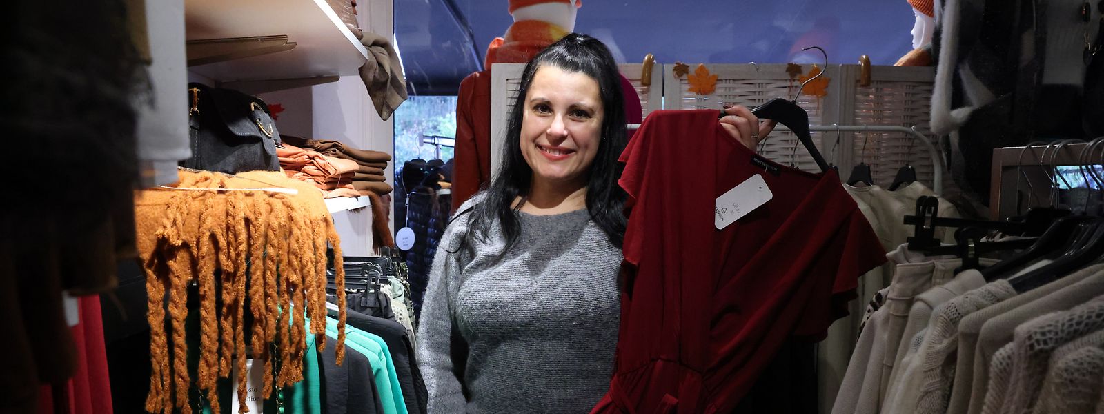 Lurdes Rodrigues é vendedora na loja de roupa Océan Beauté, no centro de Clervaux, há três anos.