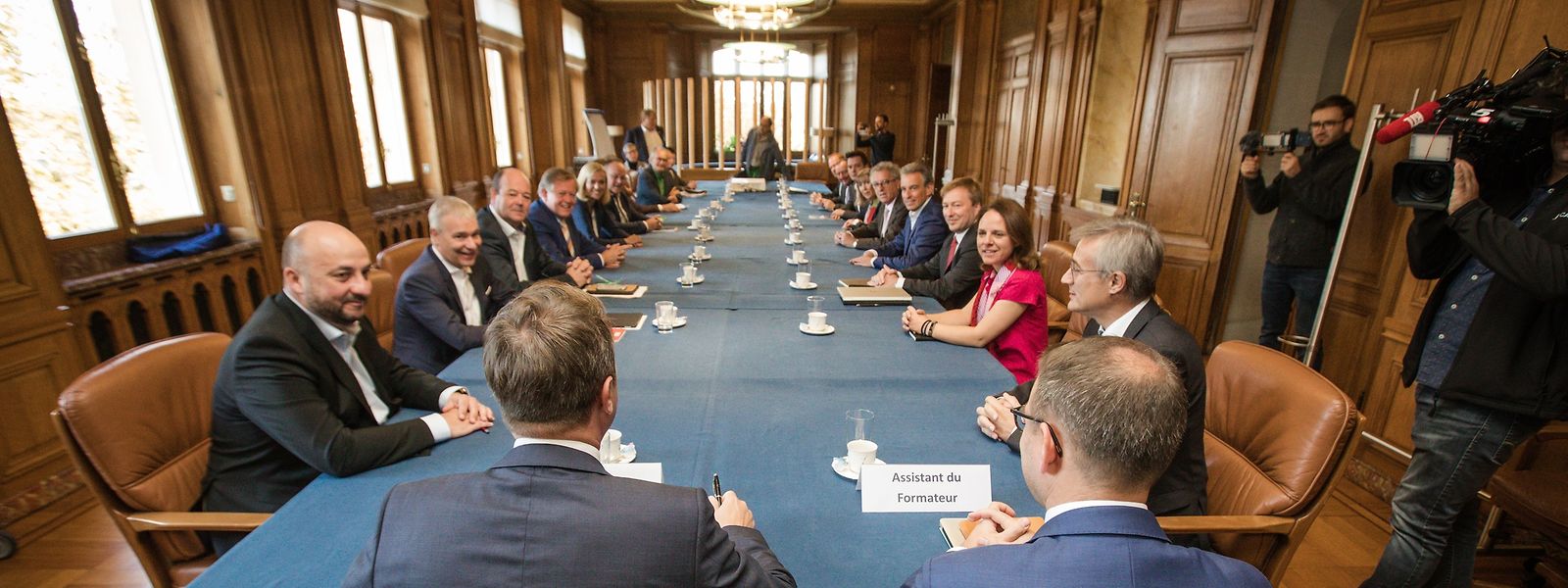 Die Verschwiegenheit hat Gründe: Etliche Fragen stehen bei den Koalitionsverhandlungen noch aus.