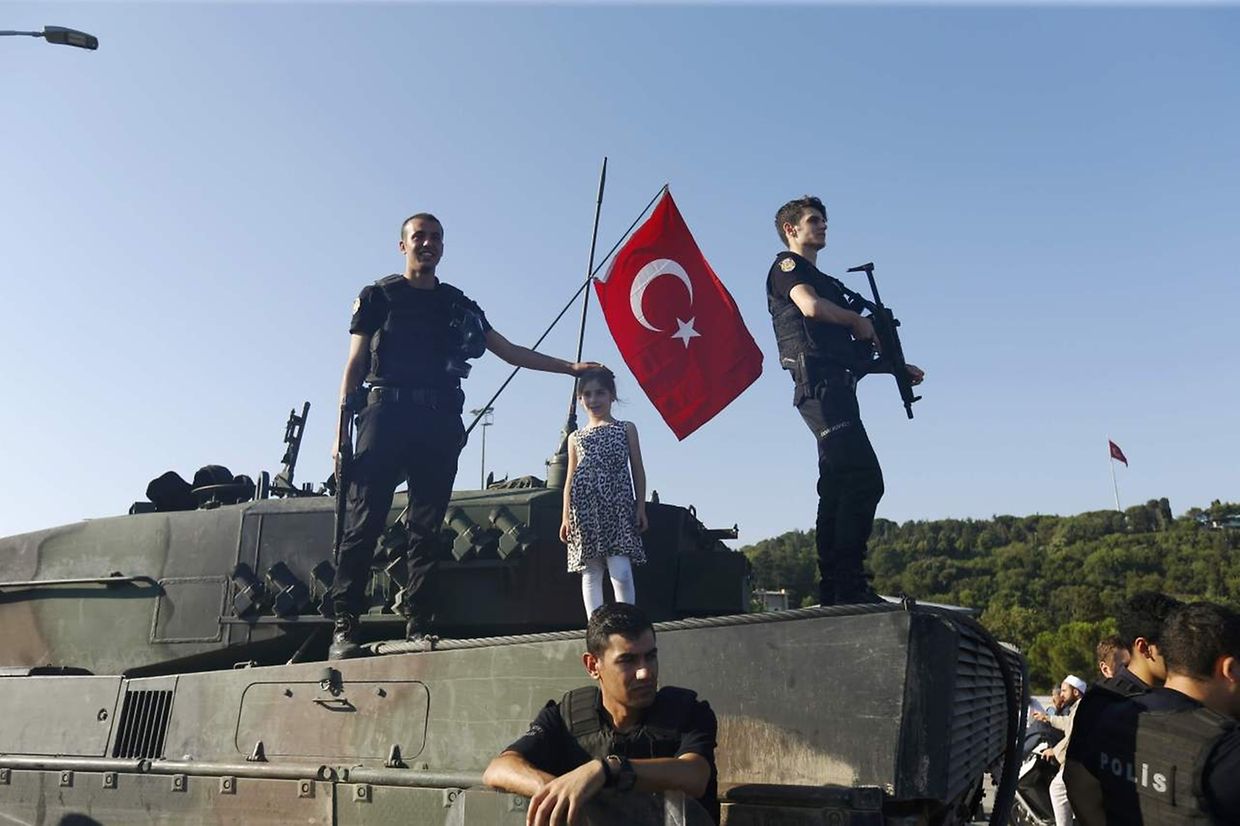 Weite Teile der türkischen Bevölkerung stellten sich den Putschisten in den Weg.