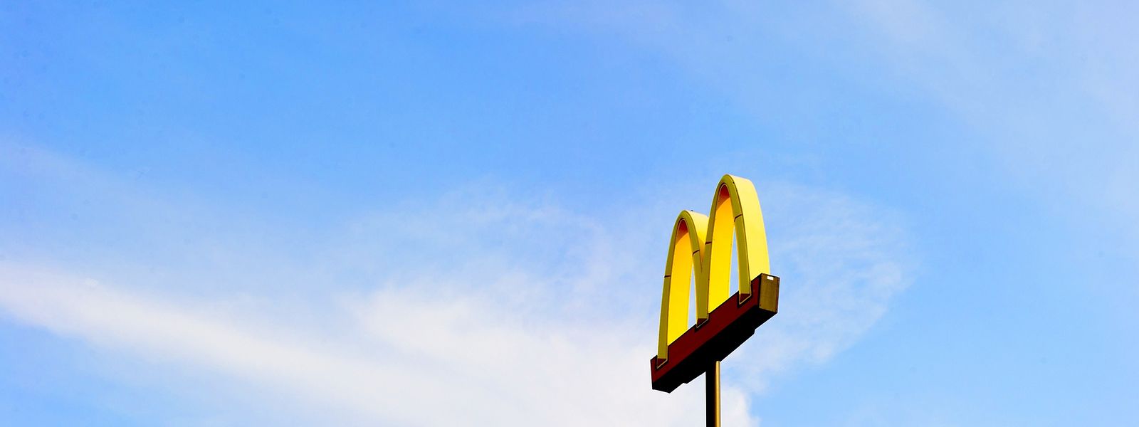 Trois fédérations syndicales ont accusé McDonald's d'avoir soustrait plus d'un milliard de recettes fiscales aux États européens