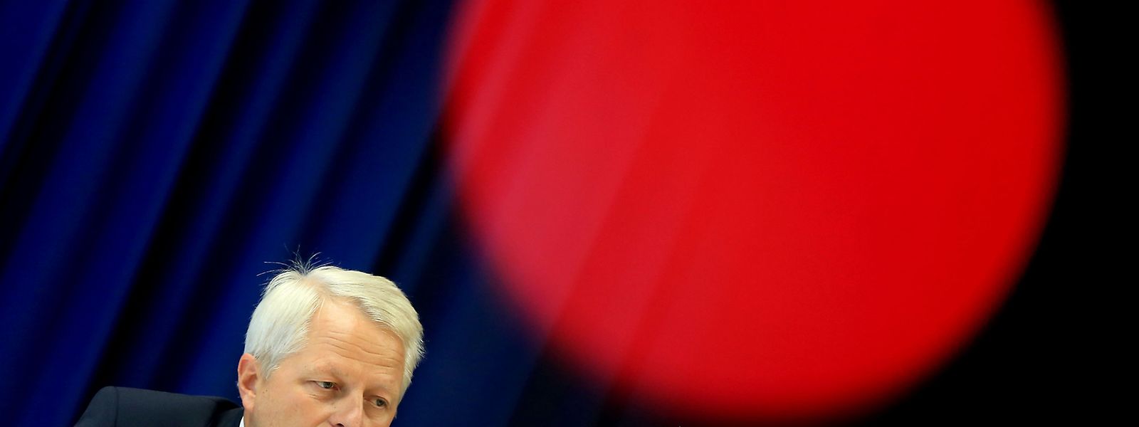 Laut dem Kölner Polizeipräsidenten Jürgen Mathies hab der Mann "ganz konkrete Anweisungen" zum Bau einer Bombe erhalten.