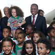 O primeiro-ministro de Portugal, António Costa (2E), acompanhado pelo o seu homólogo caboverdiano Ulises Correia e Silva (D) e pela diretora Susana Maximiano (E)  durante a cerimónia de inauguração da Escola Portuguesa na Cidade da Praia, Cabo Verde, 20 de fevereiro de 2017. António Costa, está em Cabo Verde para participar na IV Cimeira Luso-Caboverdiana. ANTÓNIO COTRIM/LUSA