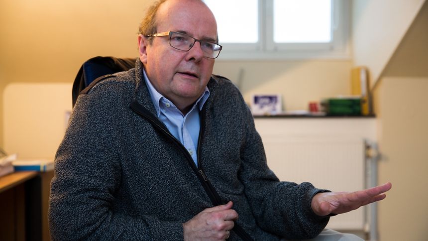 Marc Barthelemy: «Quelqu'un qui parle le luxembourgeois, écrit l'allemand et le français apprend très rapidement à écrire le luxembourgeois. Il faut de quinze à vingt heures». 