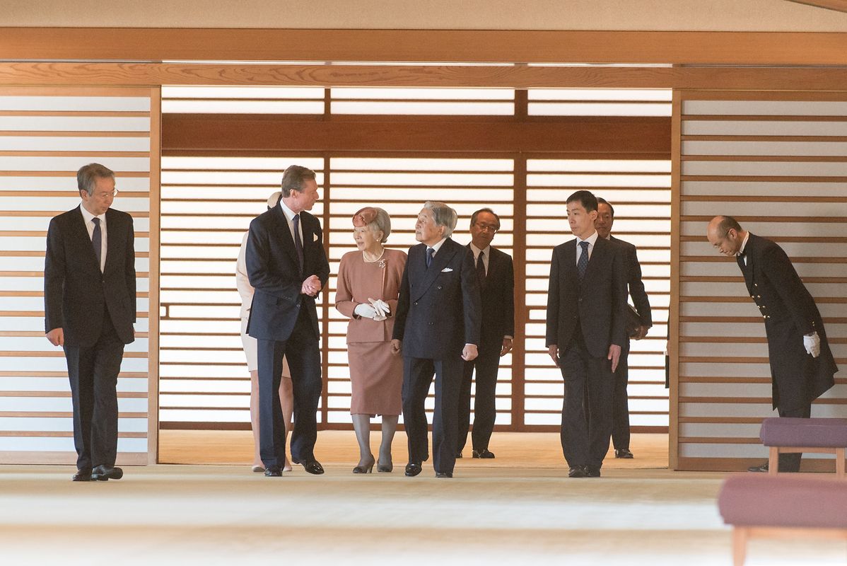 Großherzog Henri und Prinzessin Alexandra werden im kaiserlichen Palast empfangen. 
