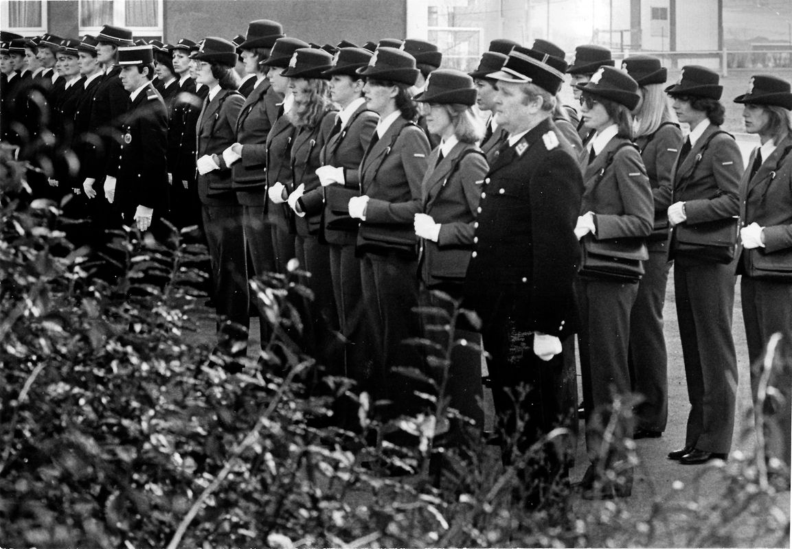 Am 10. Februar 1980 bekamen die Polizeischülerin bei ihrer Ausbildung in Reims Besuch von Politik und Presse.