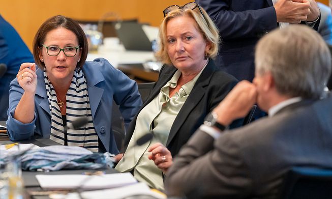 Finance Minister Yuriko Backes, talking to Health Minister Paulette Lenert and Deputy Prime Minister François Bausch