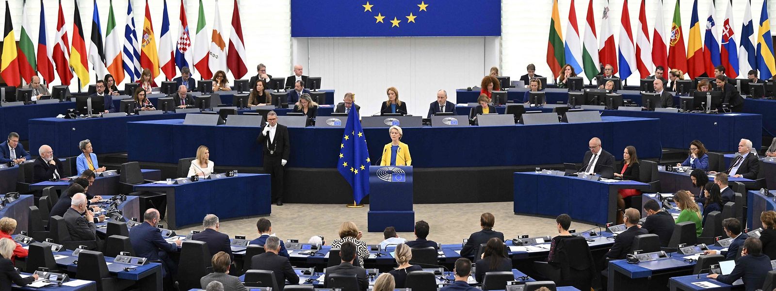 La présidente de la Commission européenne Ursula von der Leyen s'est exprimée devant le Parlement européen de Strasbourg ce mercredi 14 septembre.